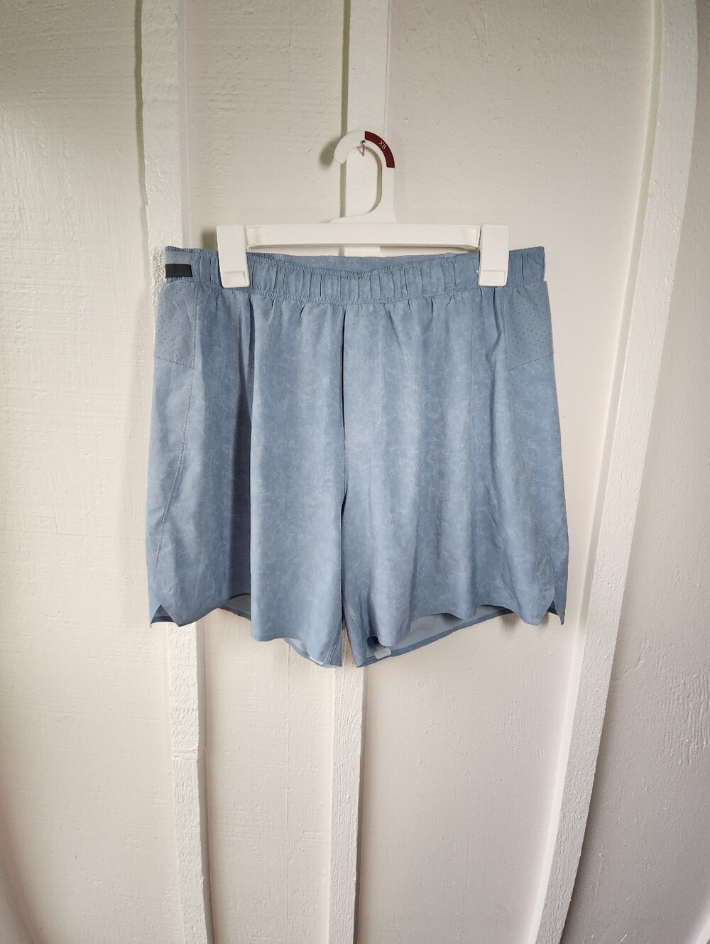Lululemon Mens Surge 6” Shorts Light Blue Size Large